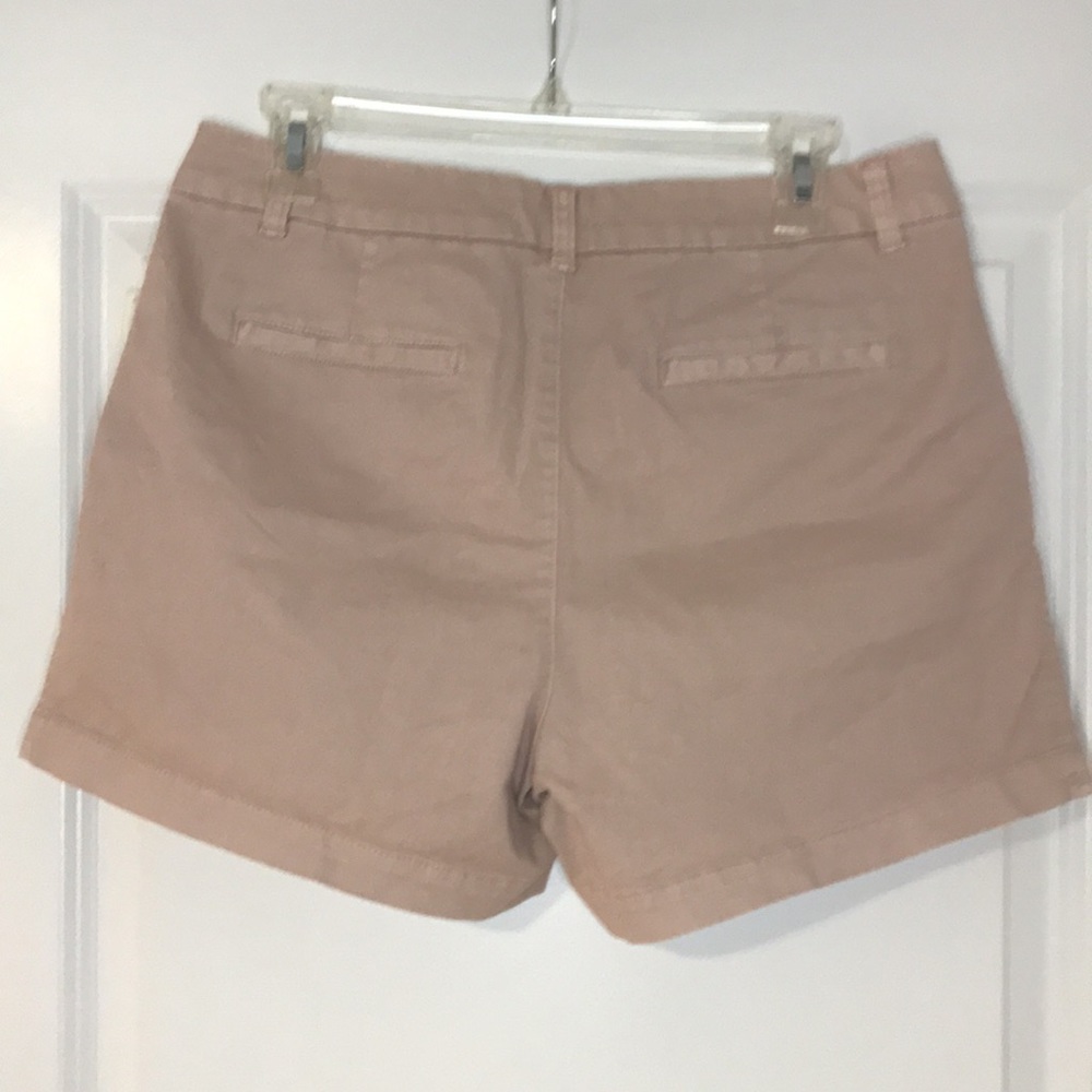 Daily Ritual Shorts - Picture 4 of 6